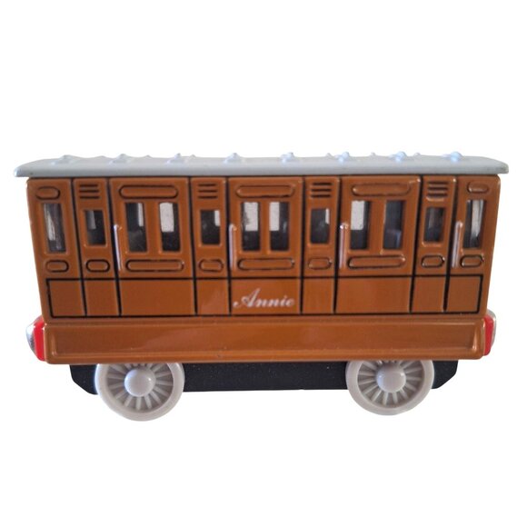Learning Curve Other - Annie Thomas & Friends Take N Play Railroad Diecast Coach Train Car Magnetic 3"